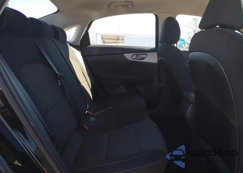 2022 Kia Forte Lxs из США, поврежденный, VIN 3KPF24AD7NE435674